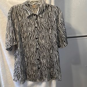 Uniti Poly Zebra Print Short Sleeve Poly Blouse Size 2X